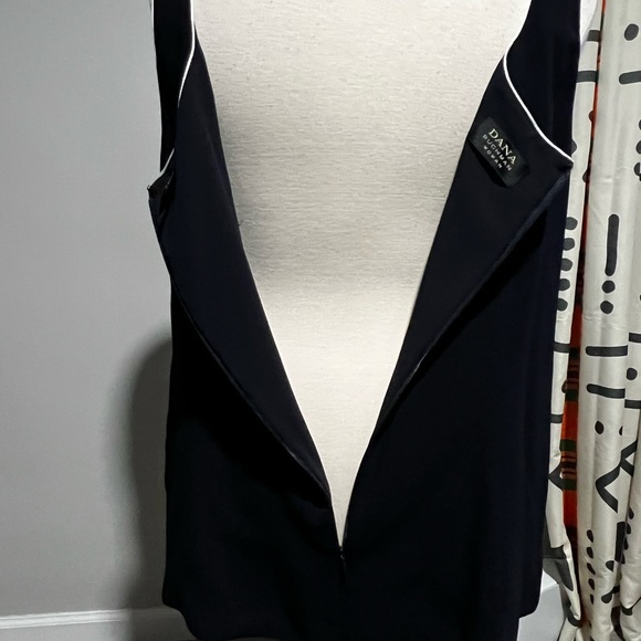 Plus Size Top - Picture 4 of 4